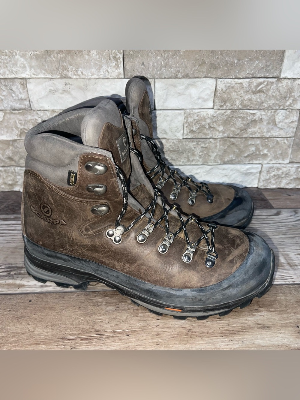 Scarpa Hiking Boots Men’s 9 Kinesis Pro GTX